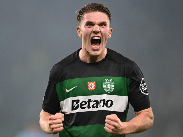 上海U20男足队员失利后哭成一片，徐根宝：哭什么？责任在我（上海U20男足失利后队员痛哭，徐根宝：别哭，责任我来担）