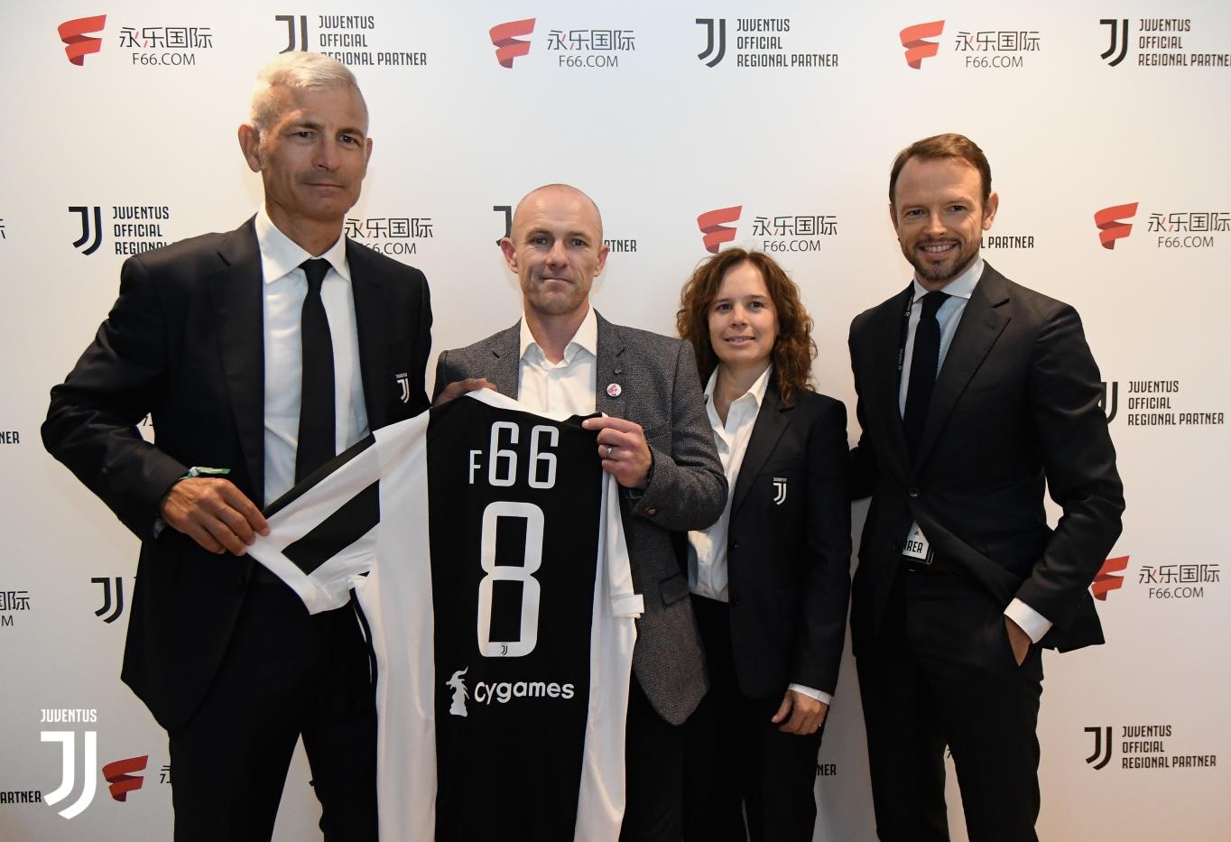 波兰主帅：要帮扎莱夫斯基找回状态；我觉得莱万还没决定未来（波兰主帅：将助扎莱夫斯基重拾状态；我认为莱万的未来尚未定夺）